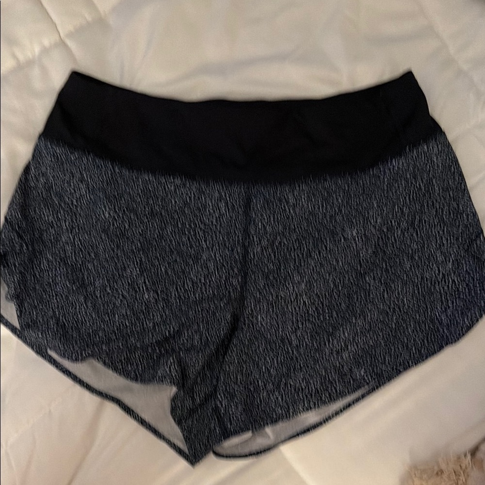 Athleta Run With It 3 inch short